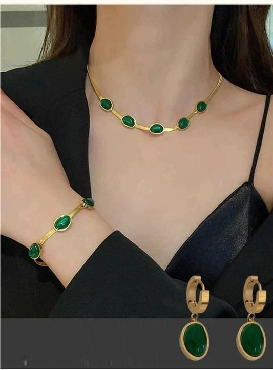 🎁 Oval Green Crystal Pendant Necklace Set With Bracelet (10% off)